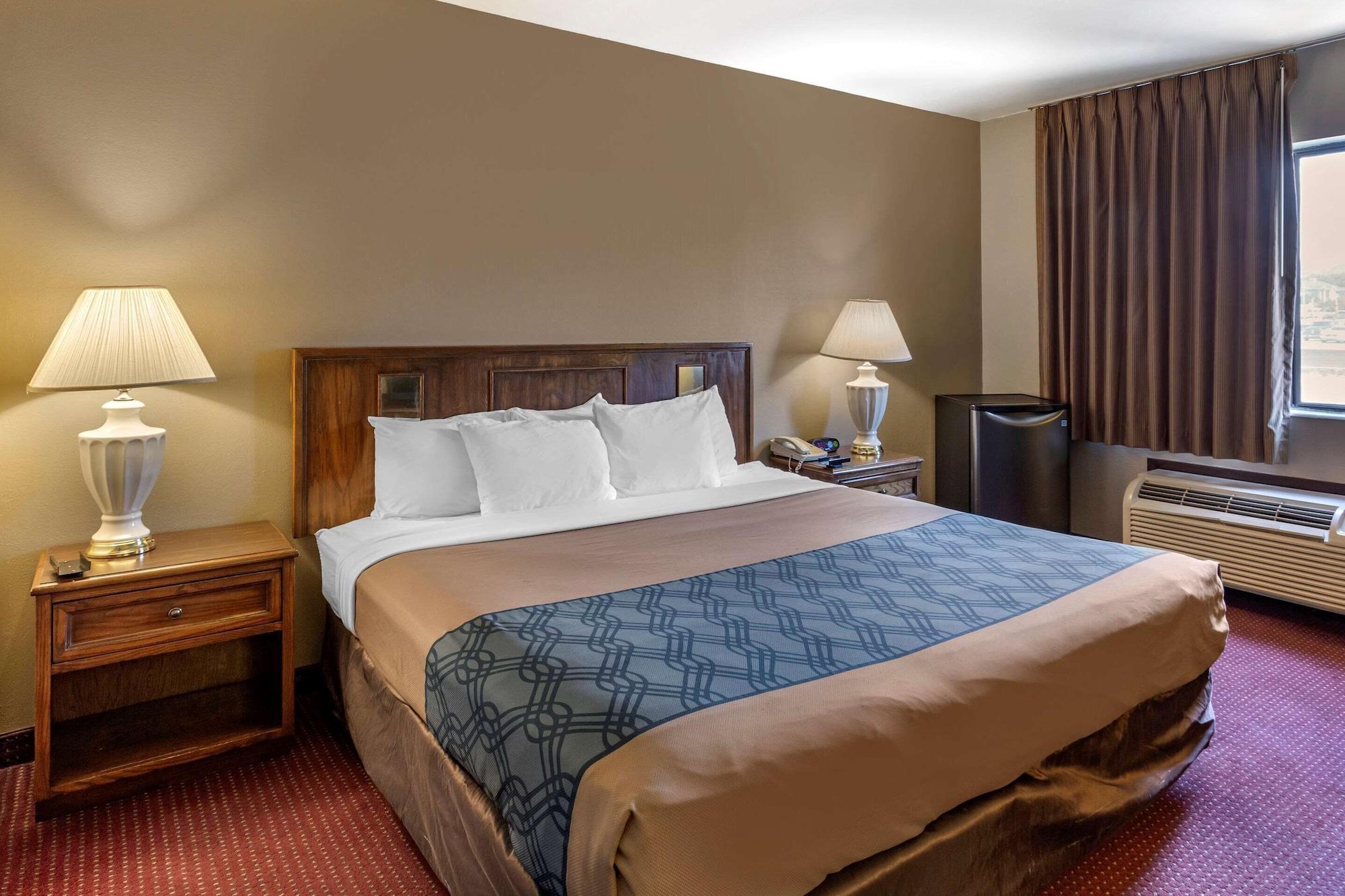 Econo Lodge Inn & Suites Санди Экстерьер фото