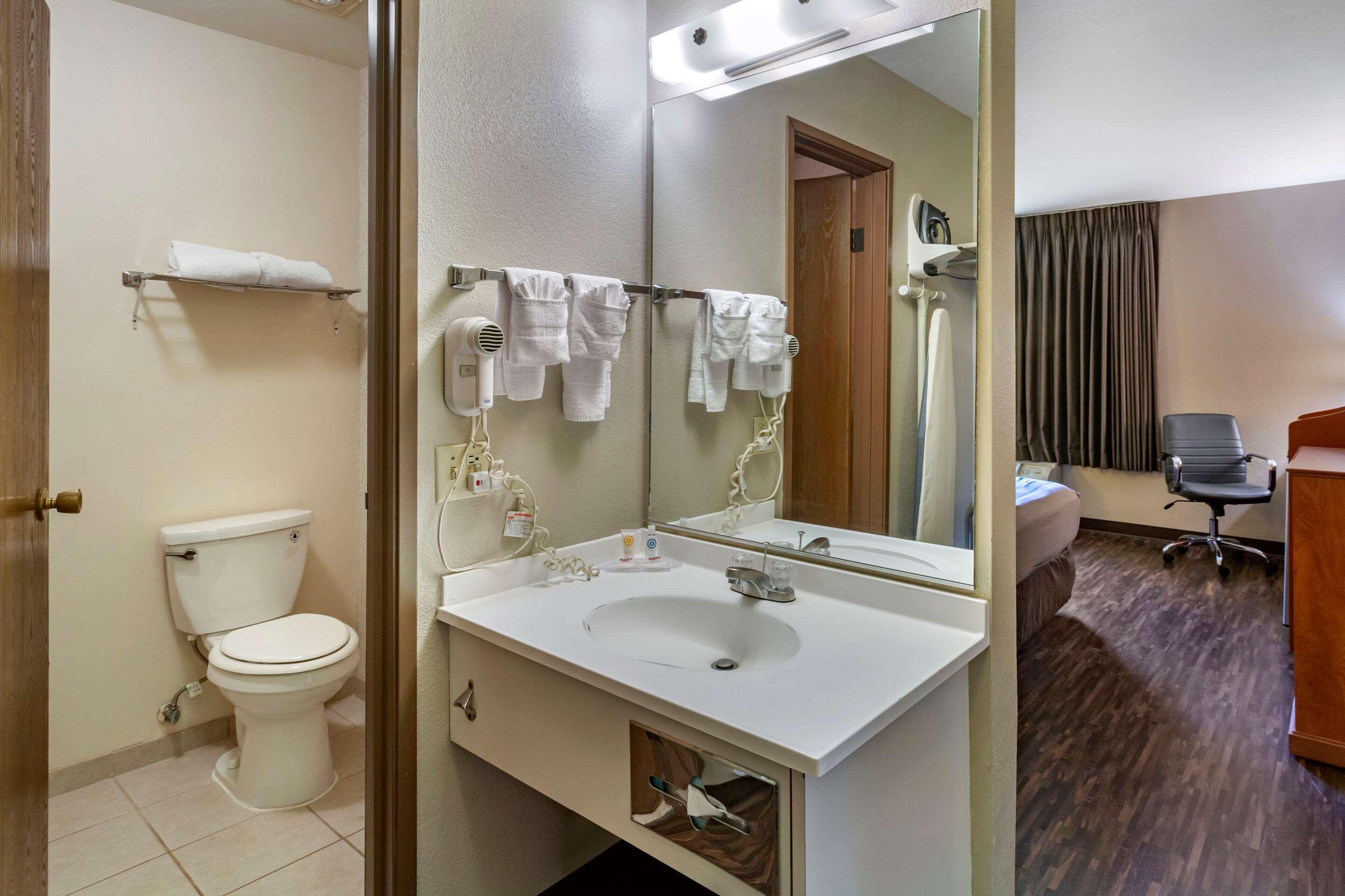 Econo Lodge Inn & Suites Санди Экстерьер фото