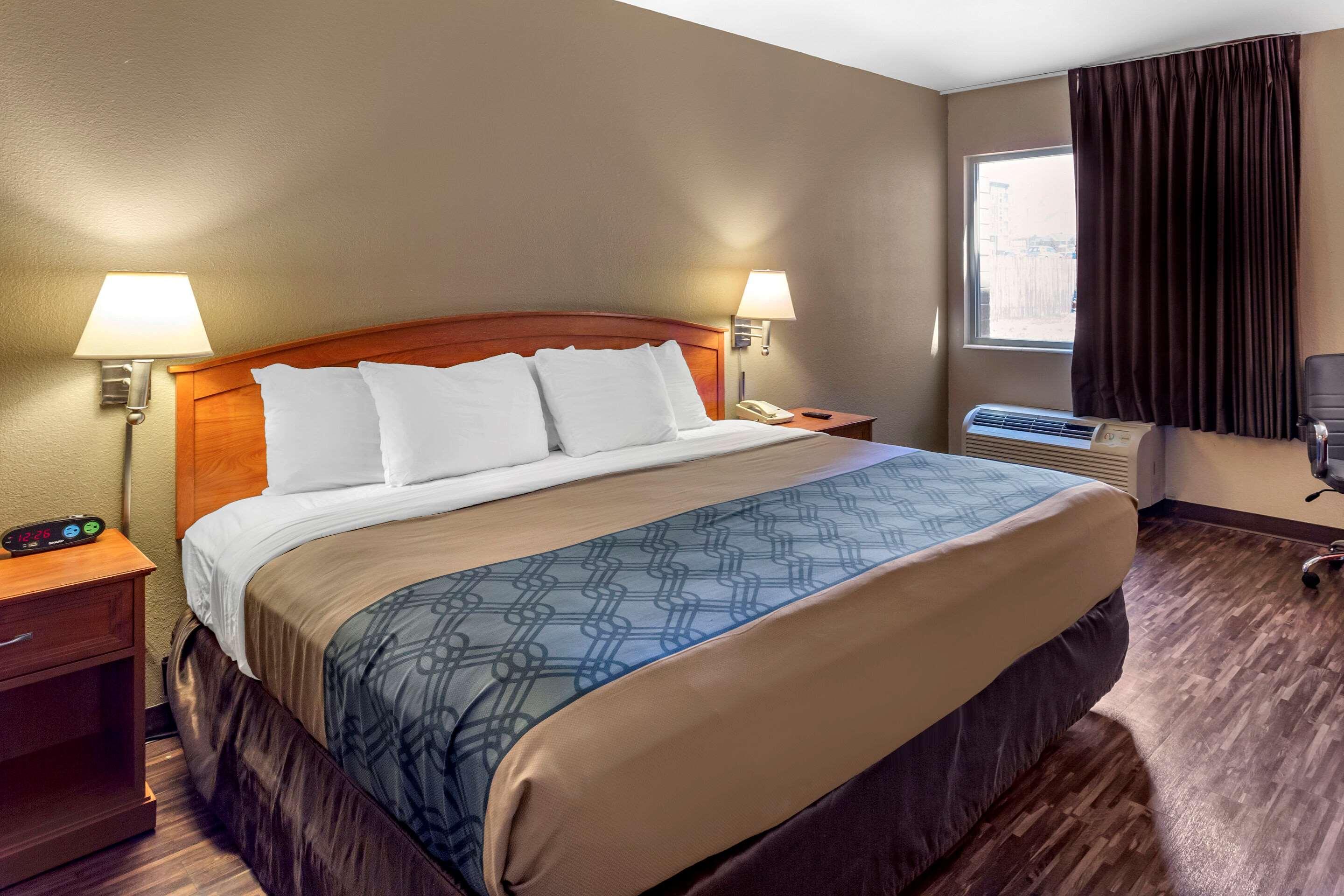 Econo Lodge Inn & Suites Санди Экстерьер фото