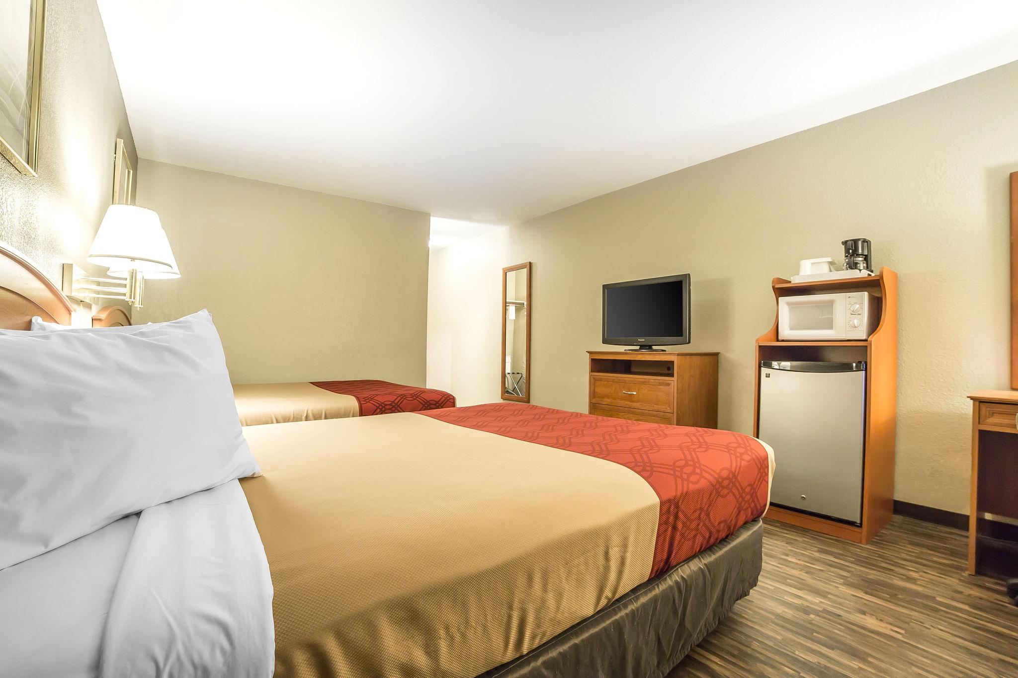 Econo Lodge Inn & Suites Санди Экстерьер фото