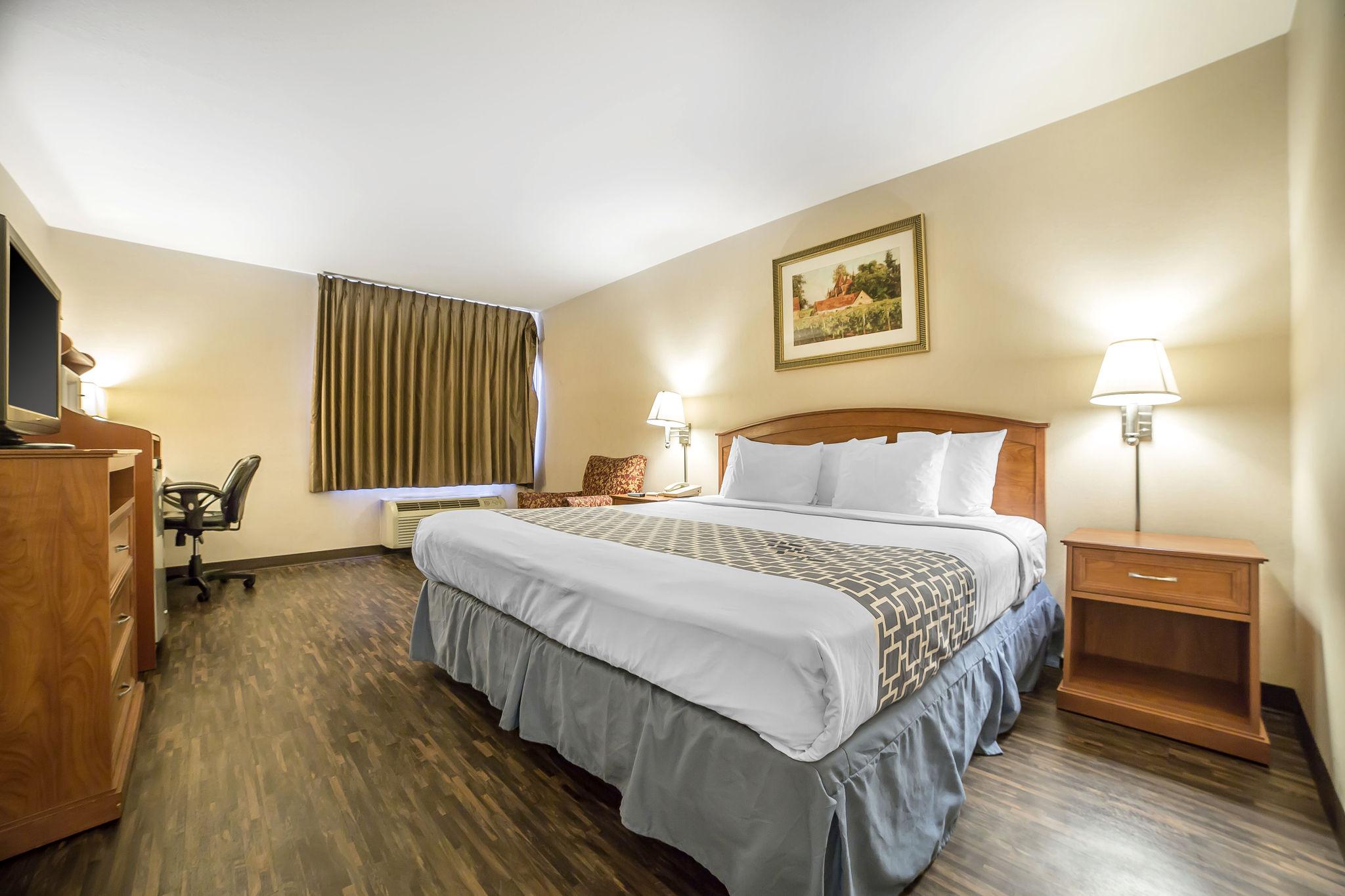 Econo Lodge Inn & Suites Санди Экстерьер фото