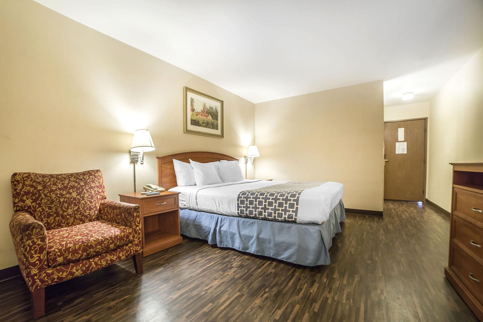 Econo Lodge Inn & Suites Санди Экстерьер фото