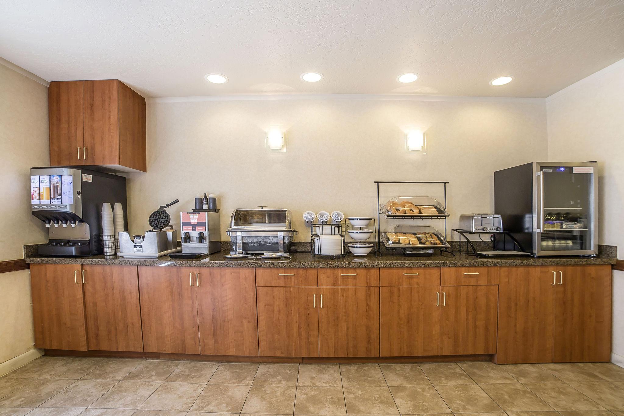 Econo Lodge Inn & Suites Санди Экстерьер фото
