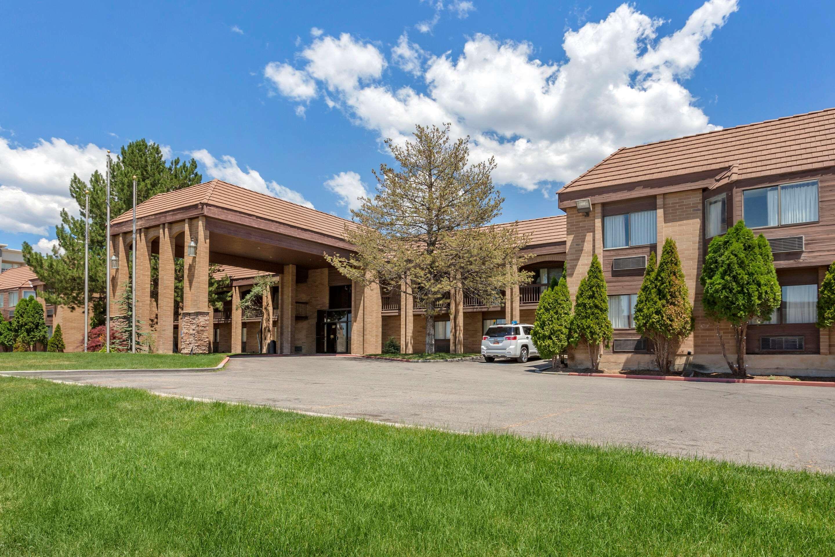 Econo Lodge Inn & Suites Санди Экстерьер фото