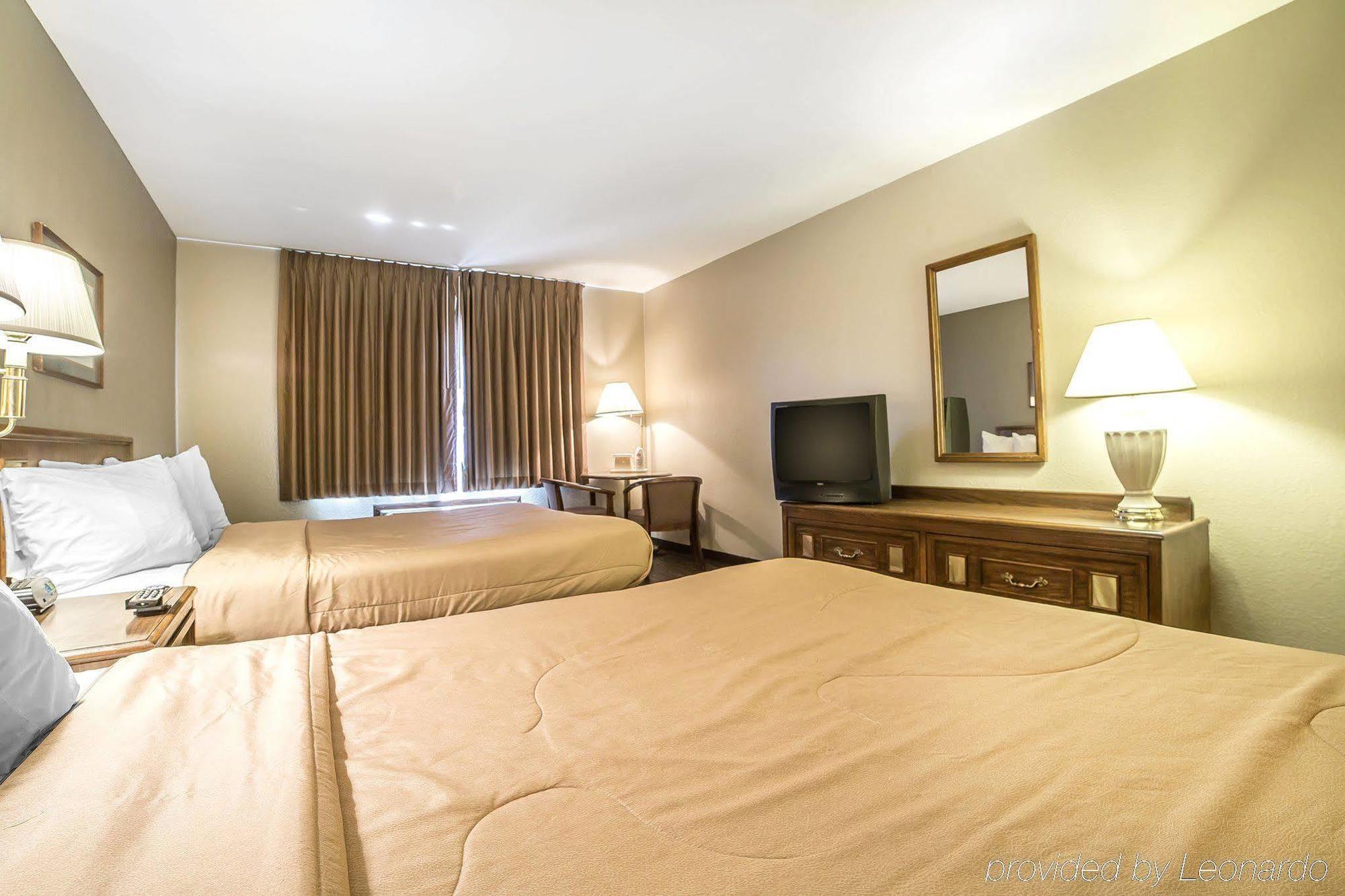 Econo Lodge Inn & Suites Санди Экстерьер фото