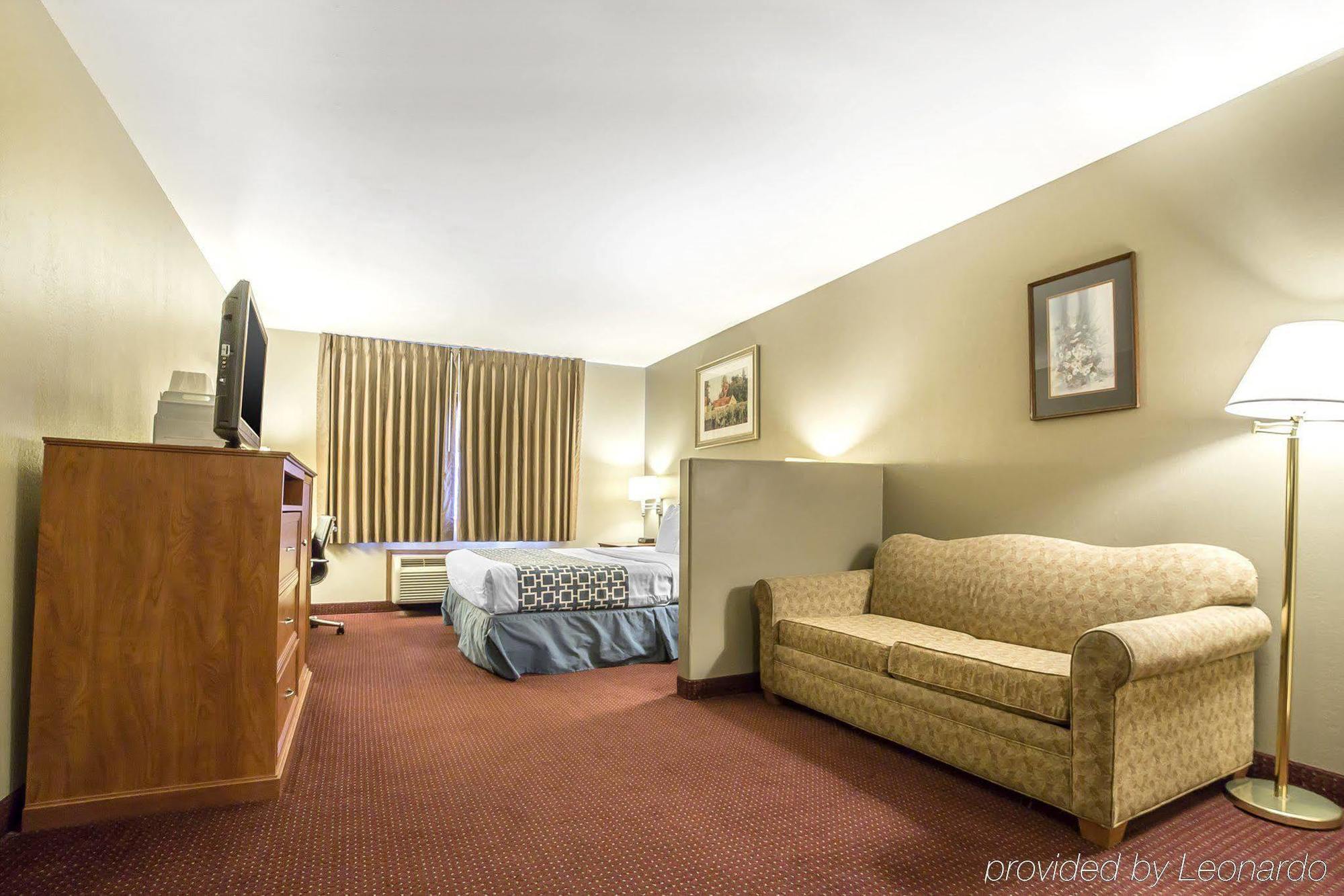 Econo Lodge Inn & Suites Санди Экстерьер фото