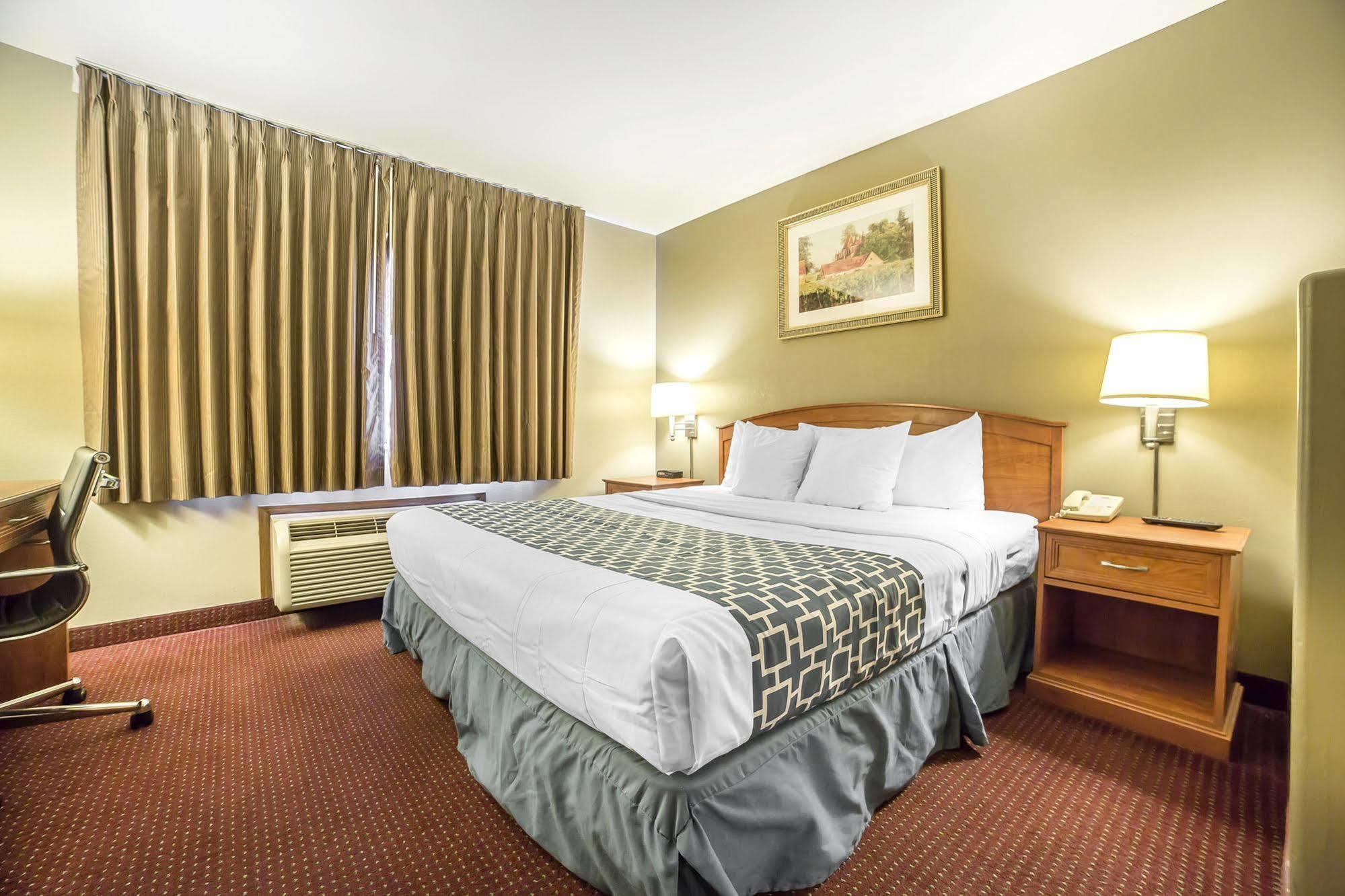 Econo Lodge Inn & Suites Санди Экстерьер фото